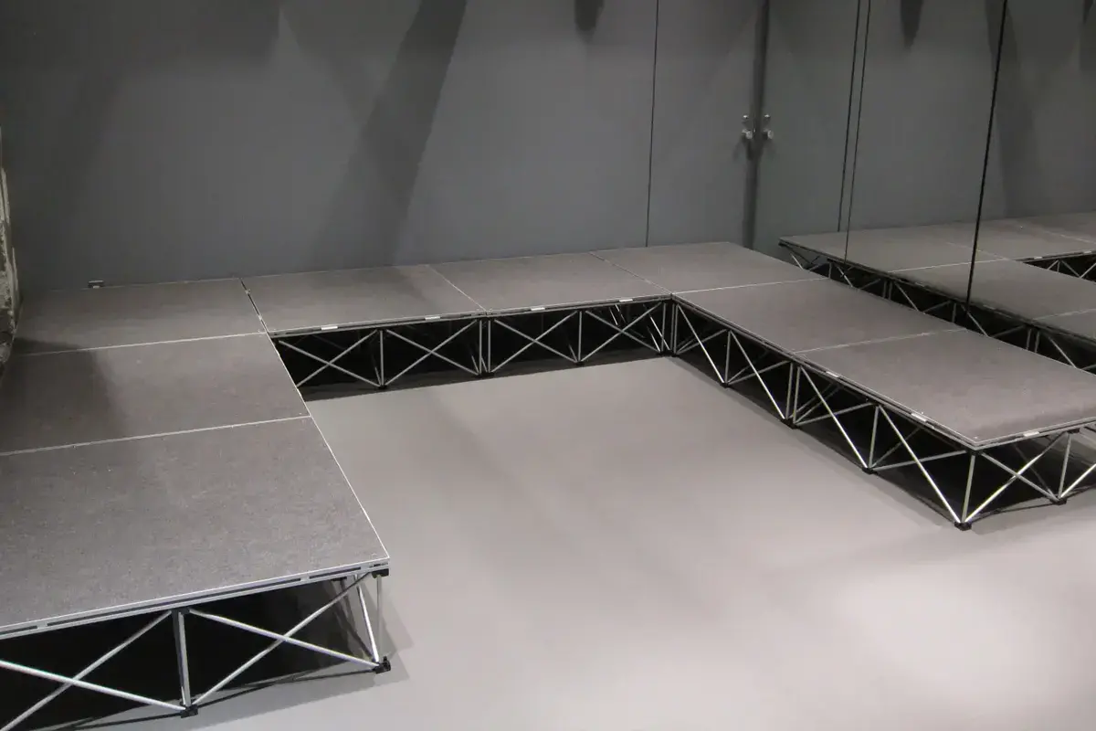 Intelli Stage System -3 | 可動式簡易ステージシステム -3